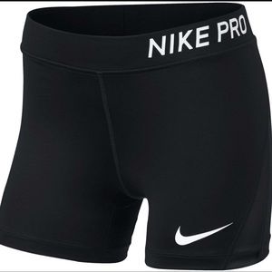 girls nike pros